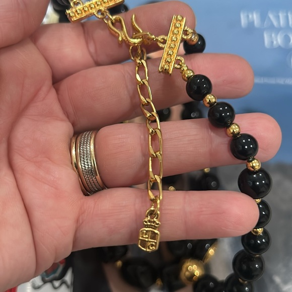 Vintage Liz Claiborne Black Plastic Gold Tone Beaded Necklace Classic Logo - Picture 7 of 8